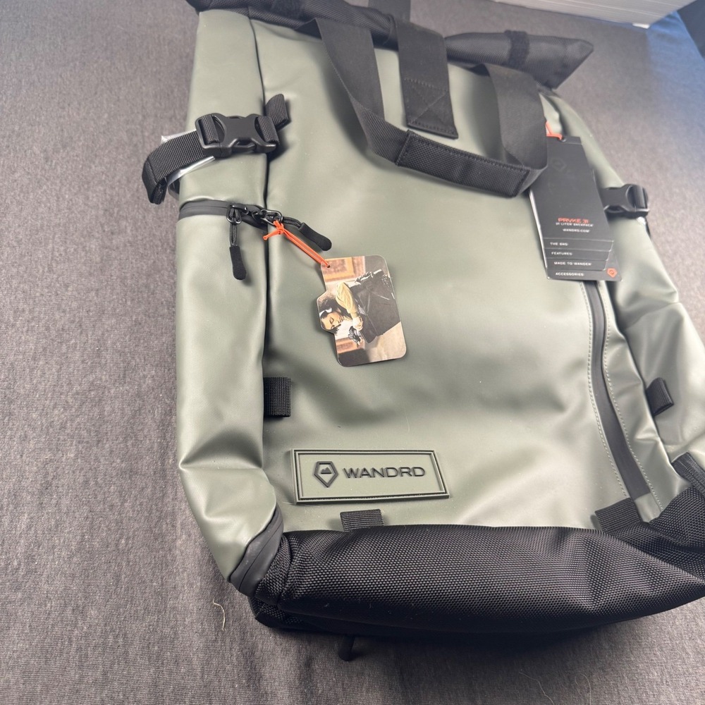 WANDRD PRVKE 31 Liter Backpack Sage Green Camera Laptop Travel Bag NEW - Picture 2 of 16